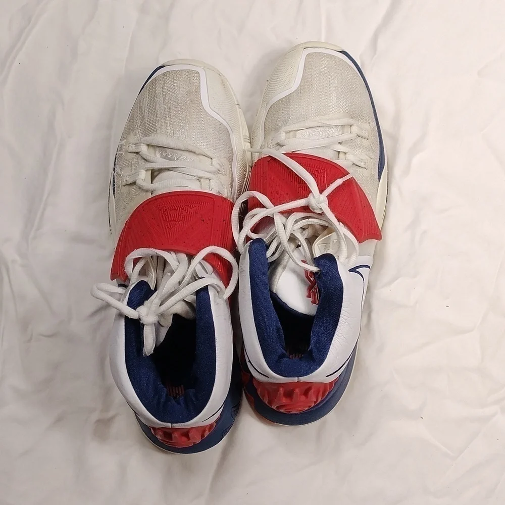 Nike youth shoes size 10